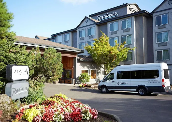 Radisson Portland AirportAirport Hotel